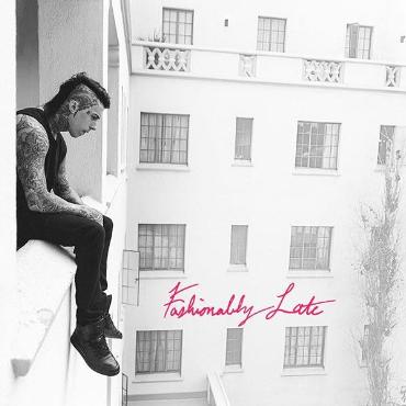 Falling in reverse " Fashionably late " 