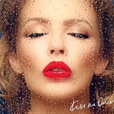 Kylie Minogue " Kiss me once "